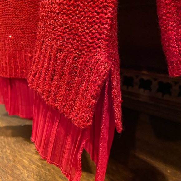 RED SPARKLE KNIT TOP - Picture 10 of 12
